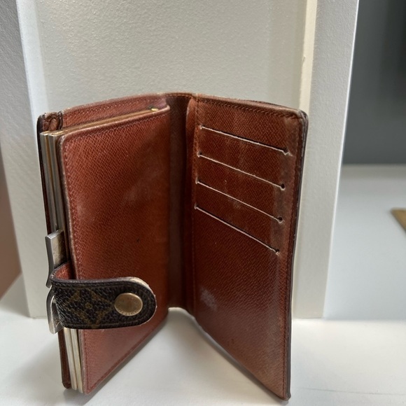 Louis Vuitton vintage compact wallet - Picture 3 of 6